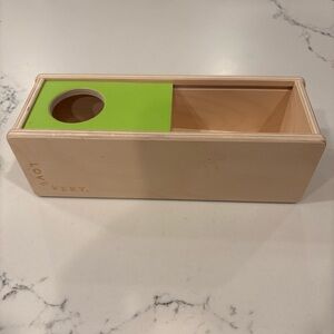 NO BALL - Lovevery Sliding Top Box The Thinker Playkit Months 11-12